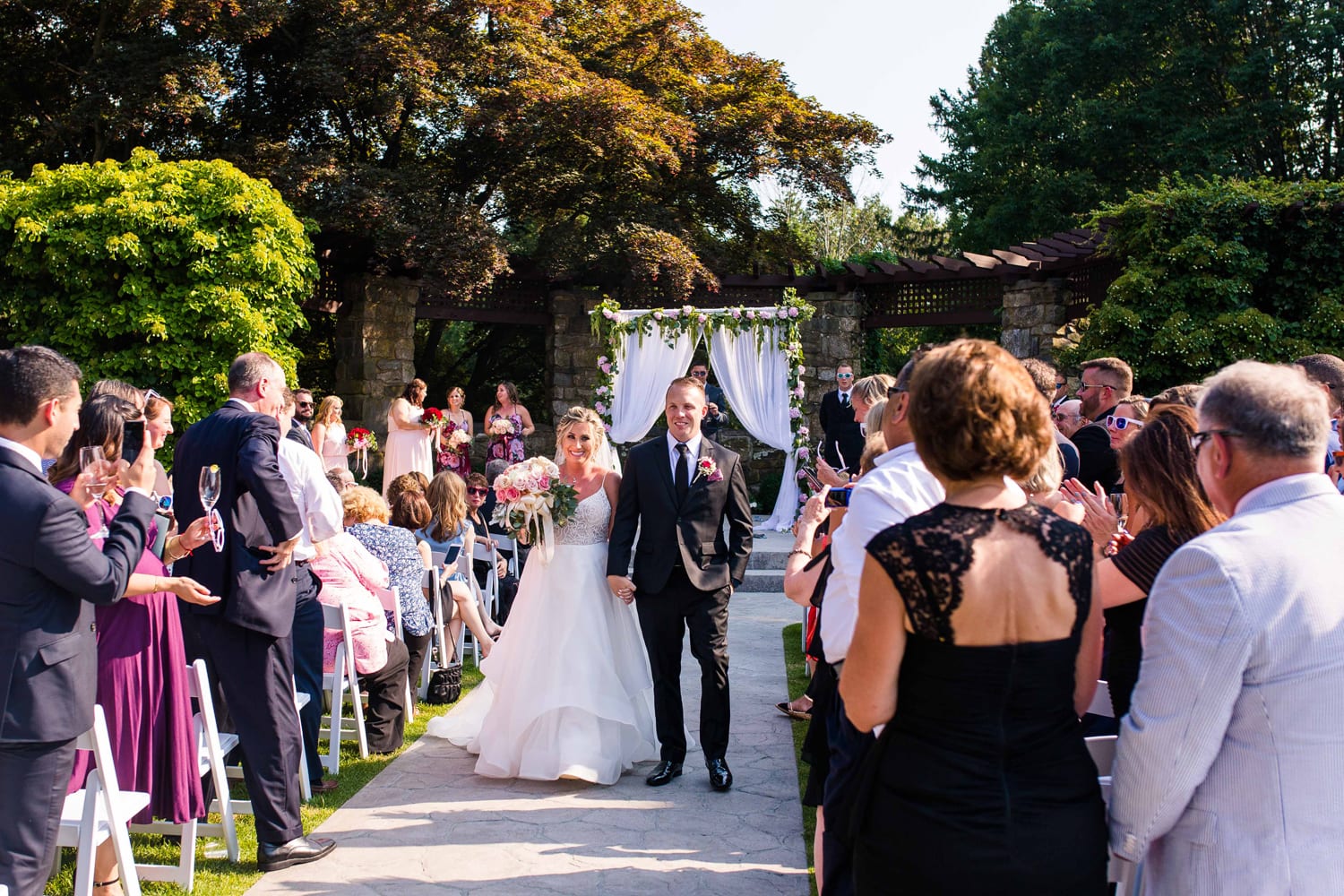 Outdoor wedding at Le Chateau in South Salem, NY